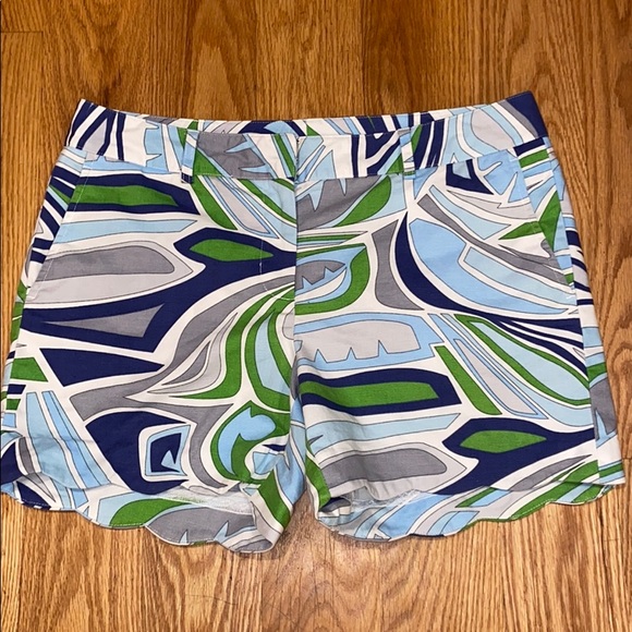 J. McLaughlin Pants - J. McLaughlin “Petal” Print Shorts